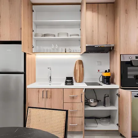 Finikoudes Marina View 102 * 라르나카