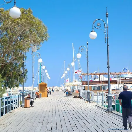 Finikoudes Marina View 102 דירה *