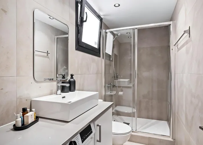 Finikoudes Marina View 102 شقة *