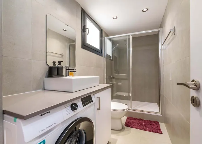 Finikoudes Marina View 102 شقة *