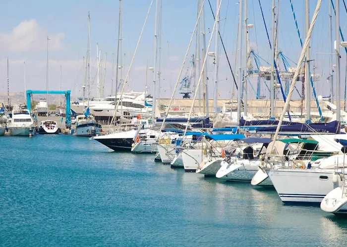 Finikoudes Marina View 102 *