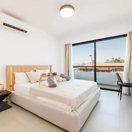 شقة Finikoudes Marina View 102 *